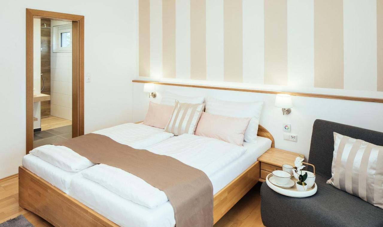 Pension Auszeit Velden Фельден-ам-Вертерзе Екстер'єр фото